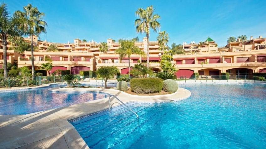 Vista Azul Apartment Estepona Ngoại thất bức ảnh
